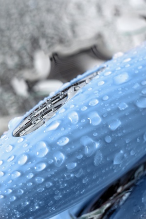 Вибратор с электростимуляцией Tesla